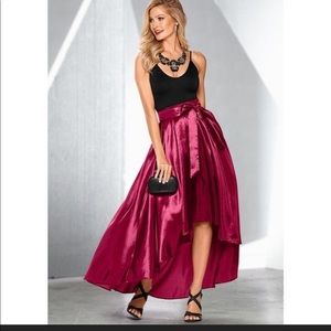 Venus burgundy high low skirt